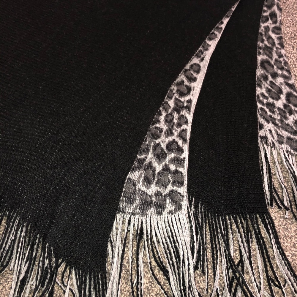 Reversible black and grey leopard cape scarf